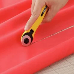 OLFA 28mm Rotary Cutter -THE QUILT SHOP cce0c5 7d5d19d8131c452f9b1e5a445fc33152mv22
