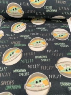 FLEECE - Star Wars Mandalorian Child Species Yoda - UK Only -THE QUILT SHOP cce0c5 d1a0ce07d76b485285c0e9476fe46164mv21