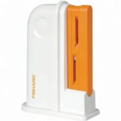 Fiskars Desktop Scissors Sharpener -THE QUILT SHOP fiskars scissor sharpener2