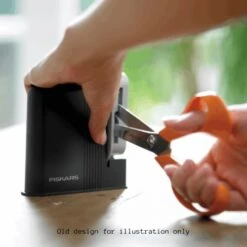 Fiskars Desktop Scissors Sharpener -THE QUILT SHOP fiskars scissor sharpener3