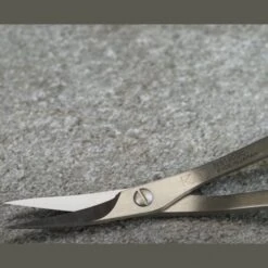 Kai Double Curved Embroidery Scissors 5in -THE QUILT SHOP kai double curved embroidery scissors 7